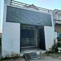 Bán nhà riêng cấp 4 mặt tiền đường Bình Chánh
