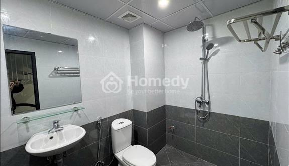 Nhà dân xây độc lập 5 tầng kiên cố - ngõ thông - ô tô đỗ cửa - Ảnh 1