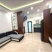 Nhà đẹp ở ngay Phạm Văn Đồng, dân xây 2 thoáng ô tô đỗ cửa 36m2x5 tầng, ở đầu tư kinh doanh.