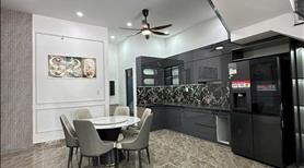 Chủ Ngộp Cần Bán Gấp Nhà 2 Lầu -Sân Xe Hơi Có Nội Thất - Sổ Riêng - Ảnh 3