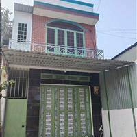 Nhà mặt tiền giá rẻ có sân xe hơi sẵn có phòng trọ tăng thu nhập.