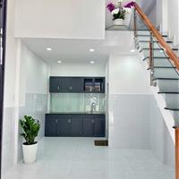 cần bán gấp nhà Lạc Long Quân Q.Tân Bình Dt 55m2 giá 1ty850