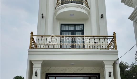 Nhà Tân Cổ Điển Mới 5 Phòng Ngủ Sân xe hơi Phú Tân Tp Thủ Dâuf Một - Ảnh 1