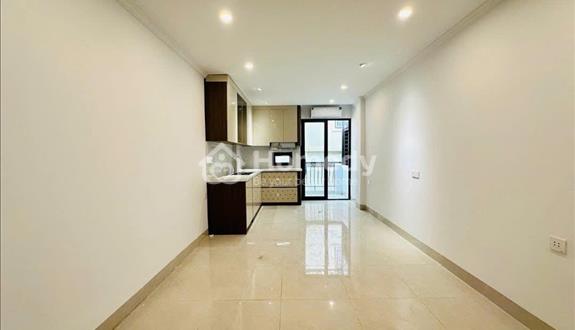 Nguyễn Khang - Siêu phẩm 7 tầng thang máy - phân lô vuông vắn - ô tô vào sát cửa nhà - Ảnh 1