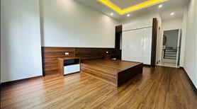 Bán Nhà Vị Trí Siêu Đỉnh - Ô Tô Tránh Sát Nhà - Giá Ngon - Chủ Thiện Chí - Ảnh 2