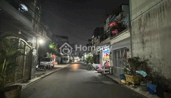 Sát mặt tiền đường Chiến Lược hẻm nhựa 8m xe hơi ngủ nhà 2 tầng 6x12m chỉ 6 tỷ - Ảnh 1