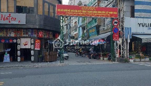Nhà góc mặt tiền hiếm ngay trung tâm quận 3, gần chợ và trường hoc, dân cư đông đúc - Ảnh 1