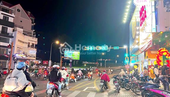 Đất vàng mặt tiền Bùi thị Xuân ngay ngã 5 đại học - Ảnh 1