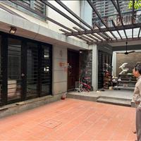 Bán biệt thự sân vườn Tây Hồ, 230m2, 4 tầng thoáng sáng, mặt tiền 10m, oto tránh đỗ, chỉ 5x tỷ