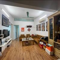 Chính chủ cần bán căn hộ 3PN,2VS, DT 68m2 tại chung cư Đồng Tàu, Hoàng Mai.