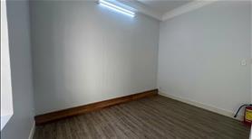 Cho thuê căn 68m2 có 2p ngủ, NTCB ở C/c Phan Xích Long giá 8tr5 - Ảnh 2