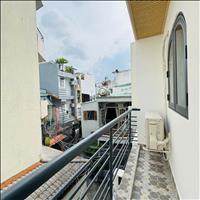 chủ nhà thanh lý gấp nhà đẹp để định cư nước ngoài giá 2 tỷ 1 khu vực trung tâm Phú Nhuận