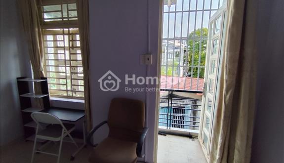 Phòng ban công và cửa sổ thông thoáng, không chung chủ - Ảnh 1
