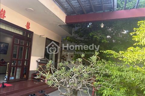 Chủ đi nước ngoài nên cần bán gấp biệt thự sân vườn đường Trần Đình Long - Cẩm Lệ