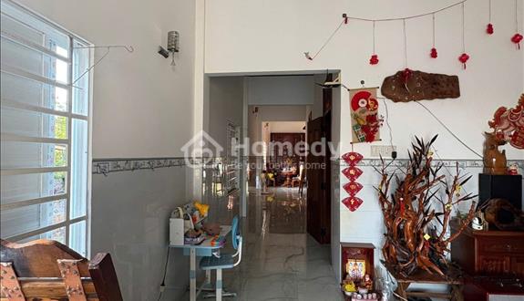 Cần ra gấp lô đất 650m² (200m² thổ cư) có sẵn nhà mới đẹp - Ảnh 1