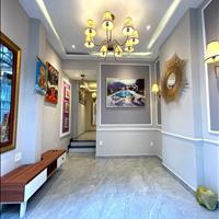 Nhà 3 tầng rất đẹp – Hơn 4,25 Tỷ ✨
📍 Gần ngã ba Đỗ Thúc Tịnh – Quang Trung, Phường 12, Gò Vấp.