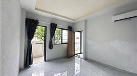 Phòng ban công giá rẻ ngay cầu Tân Thuận - Ảnh 2