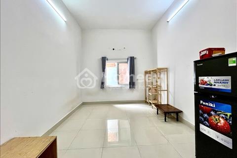 Phòng trọ giá rẻ mặt tiền đường Phú Thuận