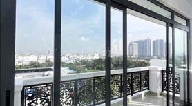 Phòng ban công rộng thoáng mát, ô tô đậu cửa - Ảnh 3