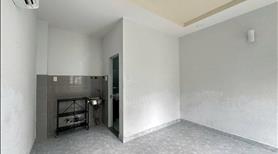 Phòng ban công giá rẻ ngay cầu Tân Thuận - Ảnh 3
