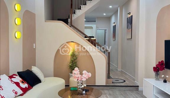 Bán Nhà 2 tầng mặt kiệt full nội thất giá rẻ nhất khu vực - Ảnh 1