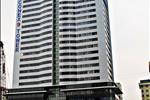 Tòa nhà CEO Tower là một điểm nhấn kiến trúc ở cửa ngõ phía Tây Hà Nội, góp phần làm đẹp cảnh quan khu đô thị mới năng động nói riêng và quy hoạch tổng thể của Thủ đô nói chung.