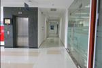 Được xây dựng theo tiêu chuẩn hạng B, Kinh Đô Building được đầu tư về hạ tầng cơ sở, trang thiết bị hiện đại gồm: Thang máy, điều hòa, máy phát điện, phòng cháy chữa cháy, an ninh bảo vệ 24/24… 