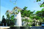 Biệt thự Kim Long vừa hiện đại vừa cổ điển theo phong cách Pháp gồm 2 căn biệt thự đơn lập và 40 căn biệt thự song lập.