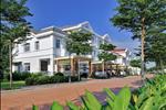 Ở nơi những tinh hoa kiến trúc phương Đông - Tây hòa quyện, những cung bậc cảm xúc đã được chắt lọc để hình thành nên khu biệt thự lâu đài trong khung cảnh lộng lẫy như mơ với phong cách Châu Âu sang trọng và quý tộc.
