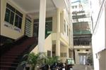 Không gian xung quanh tòa nhà khá thoáng đãng, tiện lợi cho việc di chuyển và phục vụ cho các hoạt động khác của cư dân trong tòa nhà.