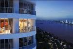 Thức dậy mỗi ngày giữa khung cảnh thiên nhiên tuyệt đẹp của bờ biển Đà Nẵng tinh khôi, Ngũ Hành Sơn ngoạn mục và Bán đảo Sơn Trà xanh tươi, vừa trải nghiệm một không gian sống tao nhã có một không hai.