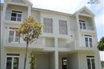 Hoja Villas nằm ngay trong khu dân cư hiện hữu Phường Phước Long B, Quận 9, tiếp giáp các khu dân cư cao cấp như: The Garland (VinaCapital), Riviera Cove (Keppel Land). Hoja Villa thực sự là  sự lựa chọn hợp lý cho những khách hàng có nhu cầu mua để an cư - lạc nghiệp.