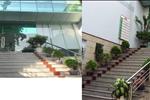 Tòa nhà thiết kế cầu thang đi lên tầng trệt tạo nét hiện đại, cao ráo. 