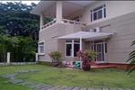 Khu biệt thự Phú Gia nằm trong quần thể khu biệt thự cao cấp Phú Mỹ Hưng, được thiết kế hiện đại với không gian cây xanh thoáng mát, giúp cư dân có được một chốn an cư tiện nghi và sang trọng.