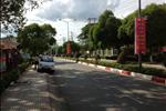 Bến Cát Golden Land được thiết kế theo tiêu chuẩn Singapore, hệ thống cây xanh, vỉa hè rộng 4 m, được lát đá cẩn thận, đảm bảo nhu cầu thiết yếu cho cuộc sống của cư dân nơi đây.