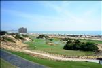 Gallery Villas Hồ Tràm nằm trên những cồn cát hướng biển ngoạn mục trong sân golf The Bluffs, cụm Biệt thự Gallery là một kiến tạo độc đáo của khu nghỉ dưỡng phức hợp Casino quy mô lớn nhất Việt Nam - The Grand Hồ Tràm Strip.
