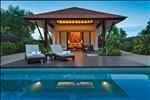 Thiết kế nội thất của mỗi biệt thự toát lên nét đẹp của các di sản nghệ thuật địa phương và sự tôn vinh tài năng của các nghệ nhân Việt Nam.