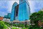 Vincom Center tọa lạc tại mặt tiền Đường Lê Thánh Tôn, nằm ngay vị trí vàng của thành phố.