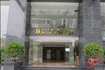 Hoàng Linh Tower được xây dựng trên quy mô tòa nhà văn phòng hạng C có diện tích 1.400m2, chiều cao 15 tầng, 01 tầng hầm, đáp ứng nhu cầu sử dụng văn phòng của nhiều đơn vị công ty, doanh nghiệp trên địa bàn thành phố.