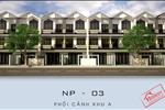 Phối cảnh khu A của khu dân cư An Thịnh - Bà Điểm với dãy nhà phố liền kề mang phong cách kiến trúc hiện đại, các căn nhà được thiết kế đồng bộ 1 trệt 2 lầu tạo nên quang cảnh thống nhất, bắt mắt.