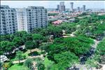 Hệ thống cây xanh tại dự án là vô cùng lớn, được bao bọc bởi một tổ hợp công viên rộng 5,5 ha, mật độ cây xanh tại dự án là 8,9 m2/ người. 